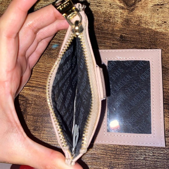 Baby pink/nude Steve Madden Card Holder - Picture 4 of 6